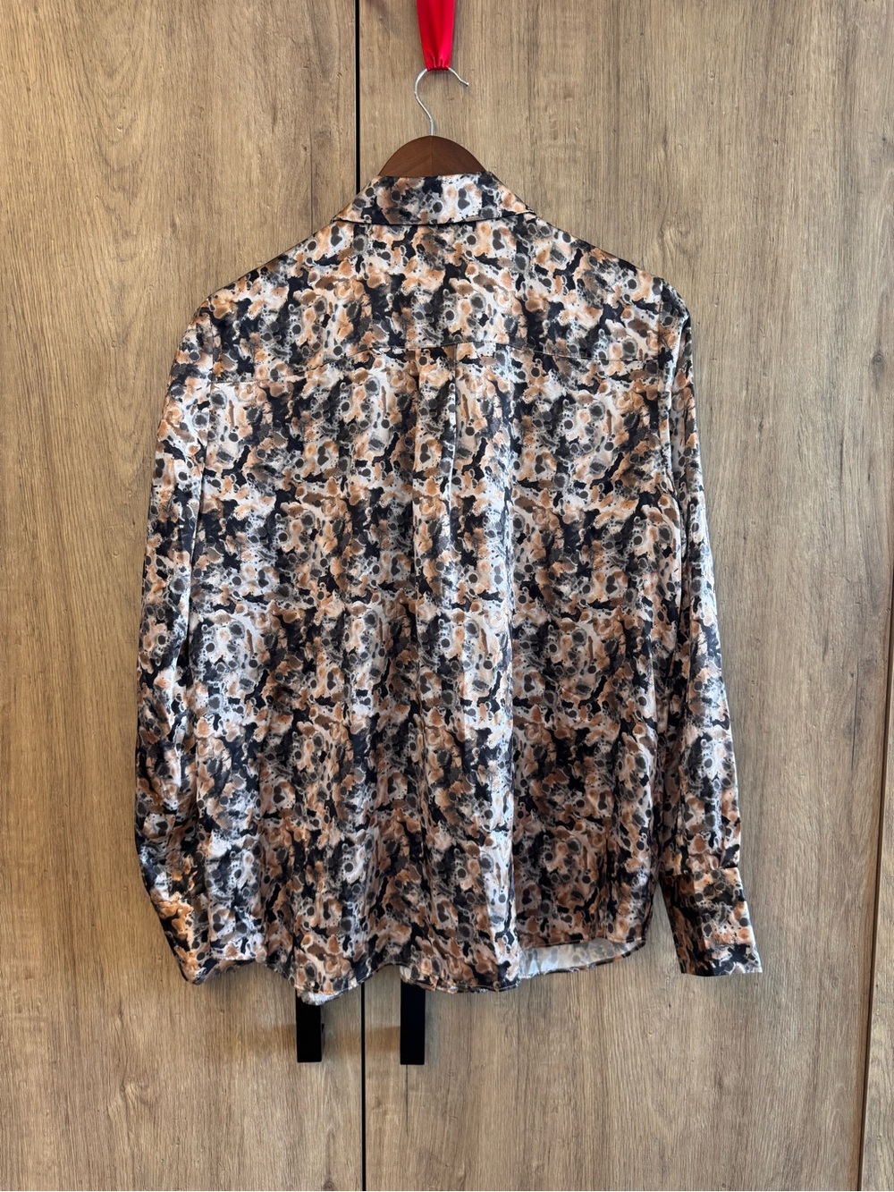 Lafayette 148 Classic Silk Floral Button Down Dark Academia Shirt M - Picture 3 of 4